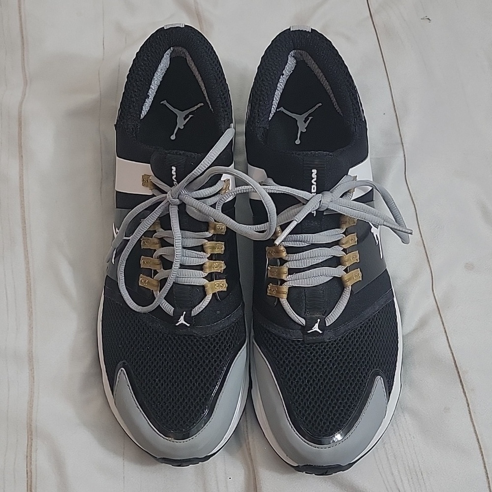 Jordan Alpha Trunner Max 2011 Mens 13 Black Wolf Grey Gold 472606-008